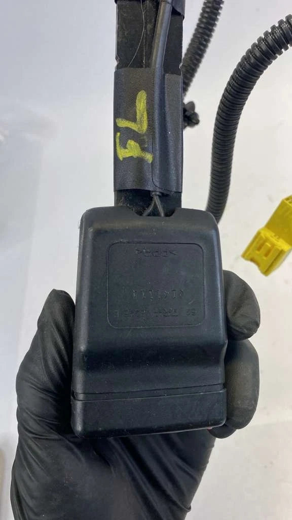 2011-2015 HYUNDAI SONATA SEAT BELT BUCKLE RECEPTACLE WIRE FRONT LEFT OEM FACTORY