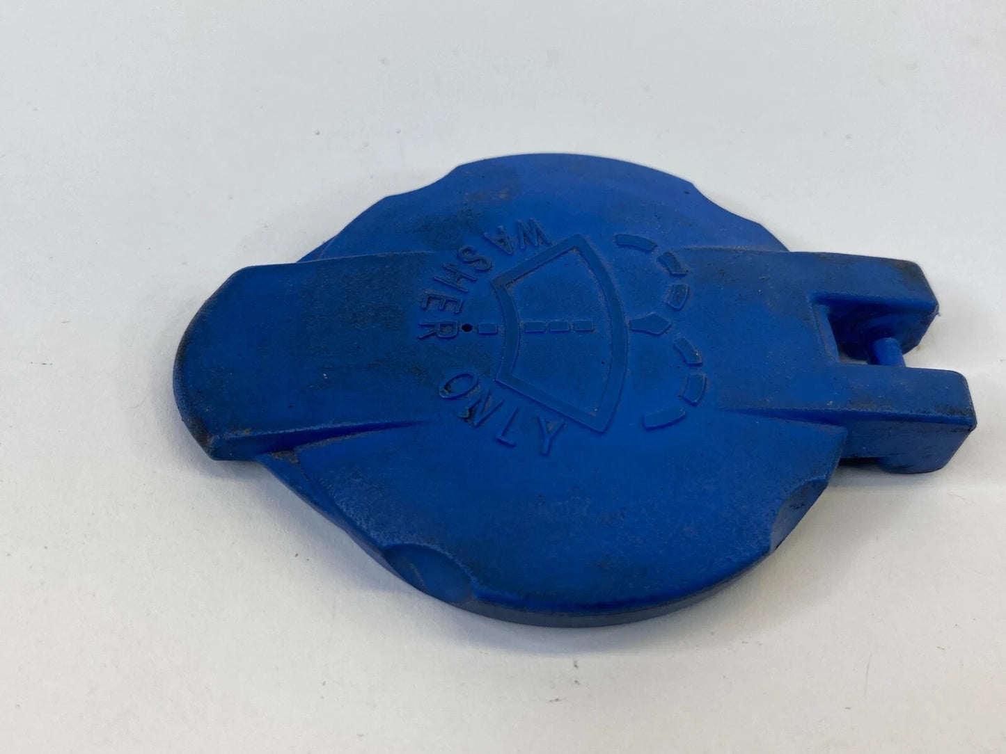 2007-2012 HYUNDAI SANTA FE WINDSHIELD WIPER WASHER RESERVOIR FLUID CAP OEM