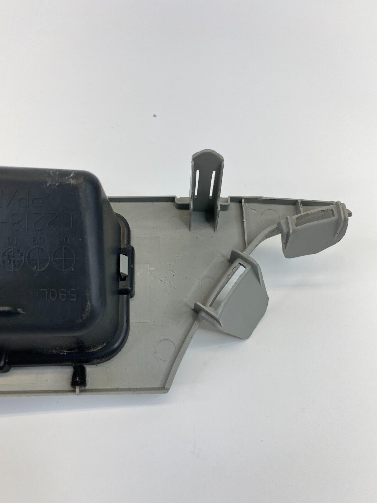 12-15 Toyota Prius Front Right Dash Vent Corner Cover Panel Trim 62218-47040 OEM