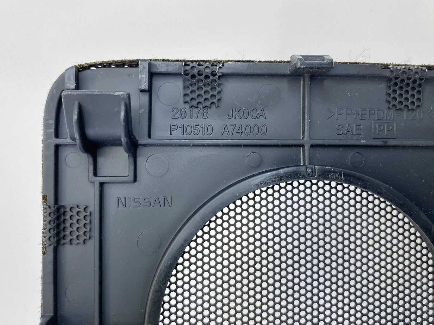 2007 2008 INFINITI G35 CENTER DASH SPEAKER GRILLE COVER BEZEL 28176-JK00A OEM