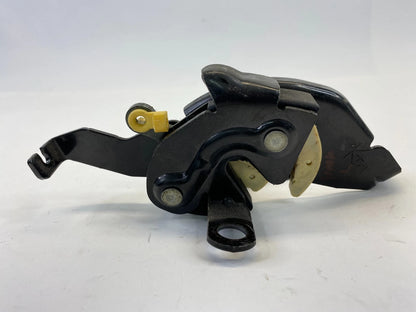 2000 00 GMC YUKON LEFT SIDE BACK DOOR REAR TRUNK LOCK LATCH ASSEMBLY OEM