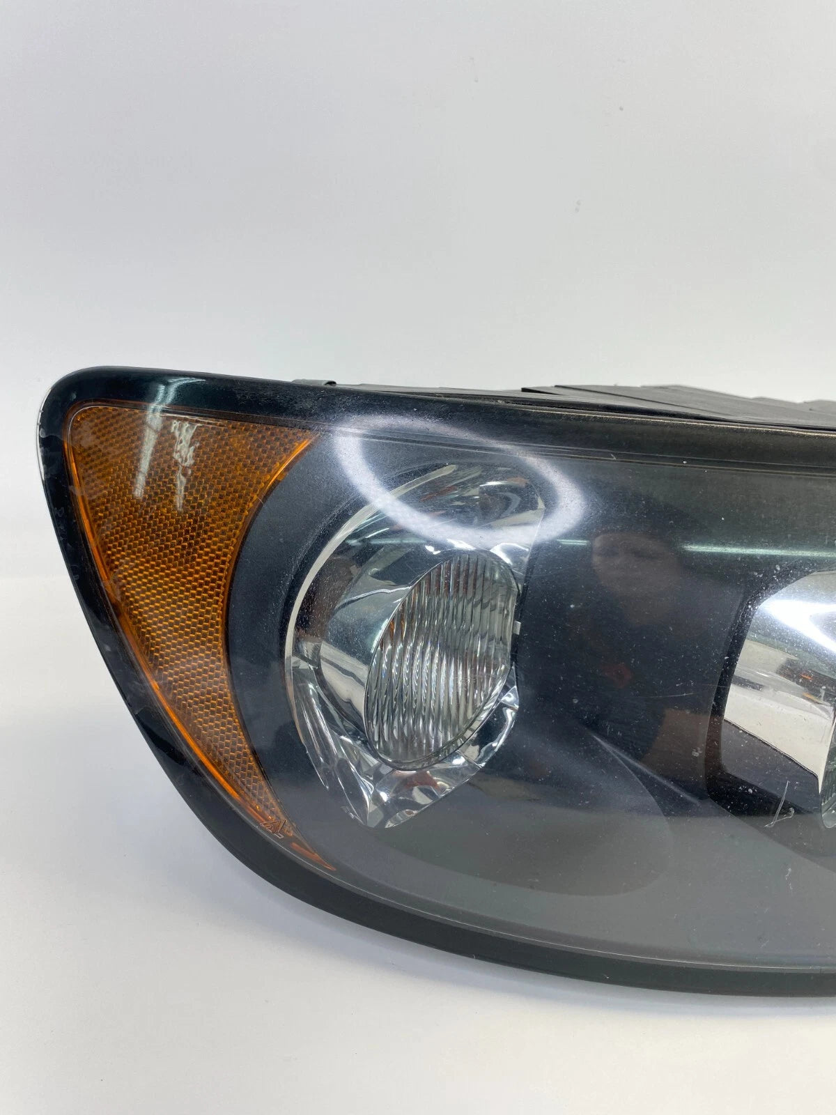 03 04 VOLVO S40 FRONT RIGHT PASSENGER HEADLIGHT HEADLAMP LAMP HALOGEN 30678319