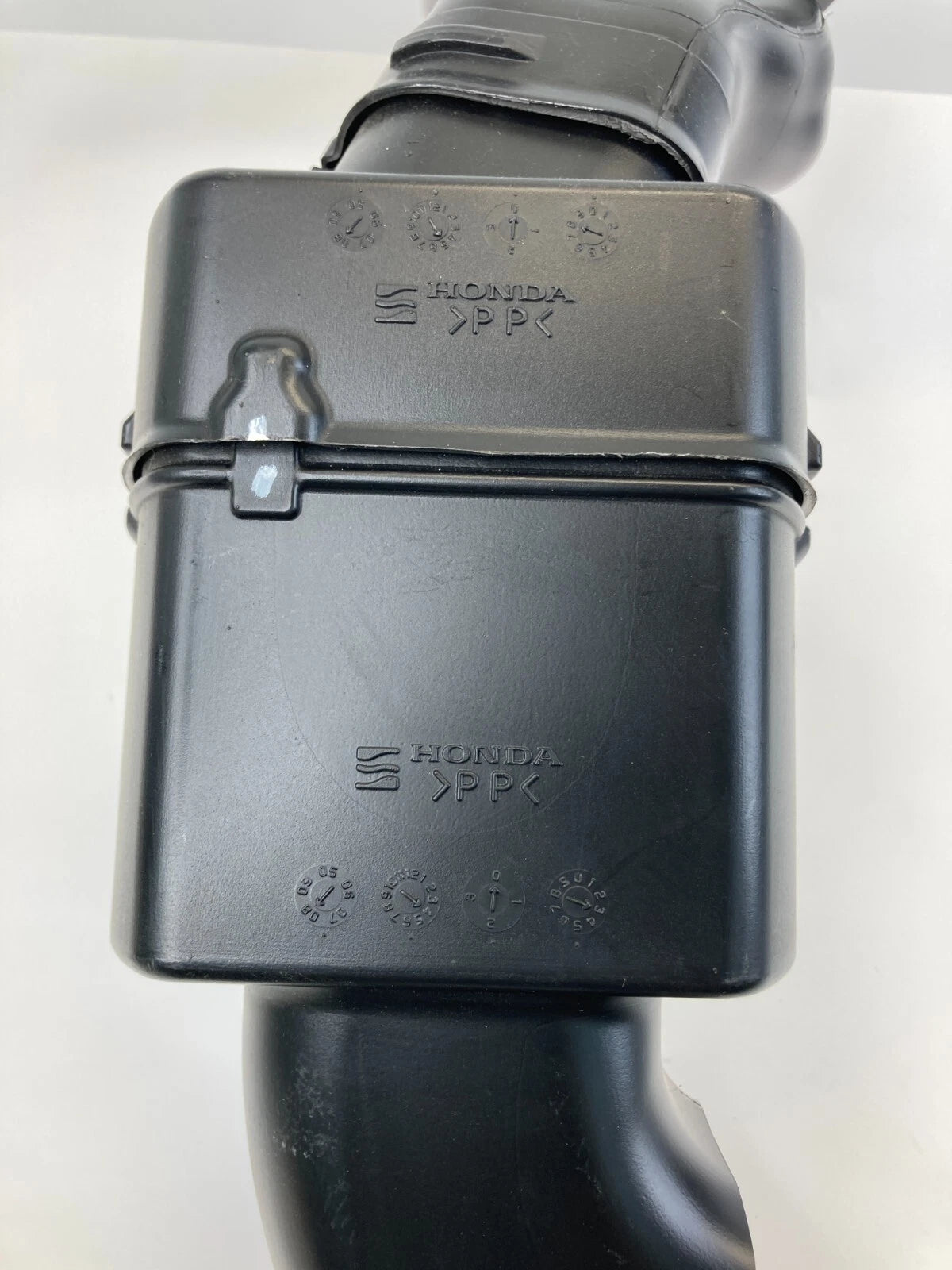 2006-2011 HONDA CIVIC REAR TRUNK HYBRID BATTERY COOLING AIR DUCT TUBE UNIT OEM