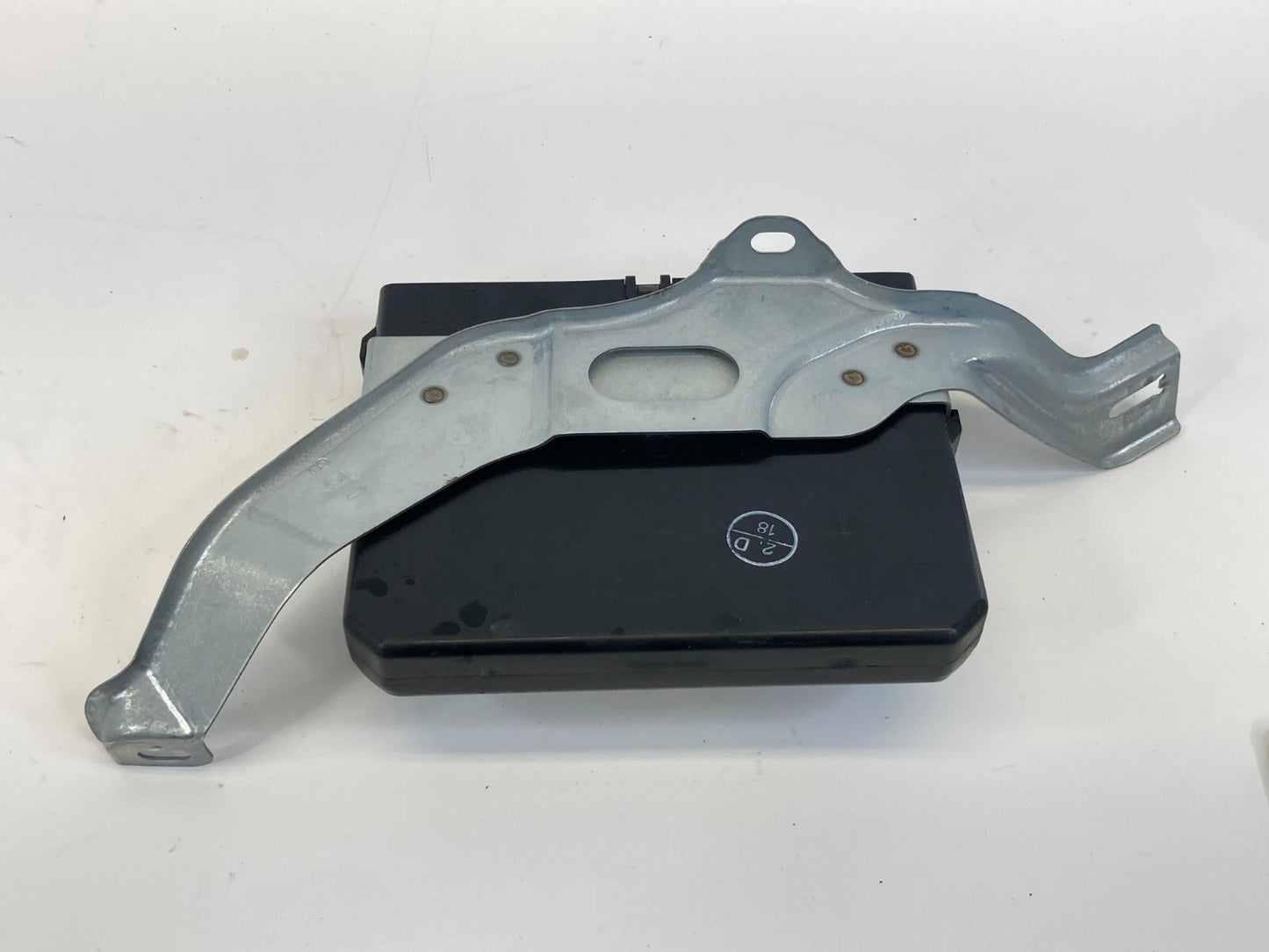 2002-2003 LEXUS ES300 3.0L ABS TRACTION CONTROL MODULE UNIT OEM 89540-33301