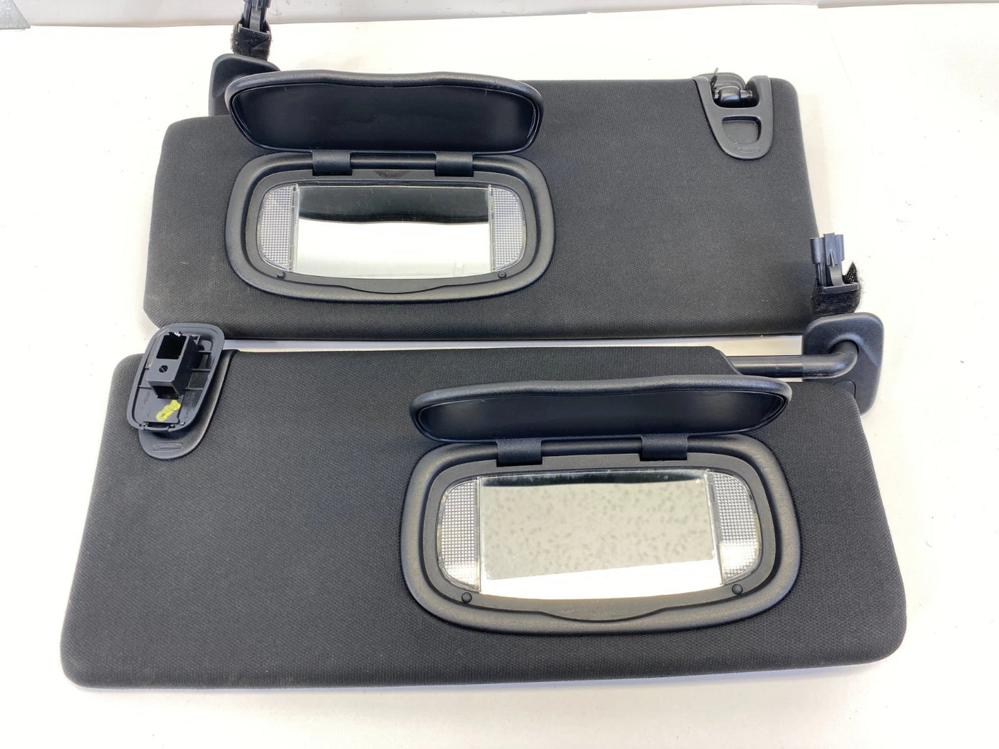 2015 2016 2017 CHRYSLER 200 ROOF LEFT & RIGHT SUNVISOR SET SUN VISOR SHADE