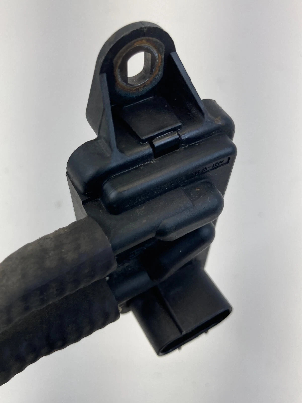 97-06 FORD EXPEDITION EXHAUST GAS RECIRCULATION EGR PRESSURE SENSOR W/ CONNECTOR