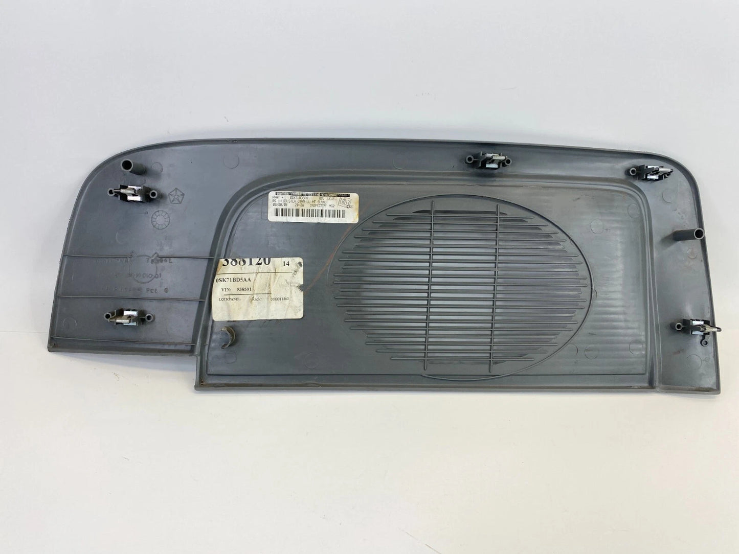 01-07 CHRYSLER TOWN & COUNTRY QUARTER PANEL LEFT SIDE SPEAKER TRIM 0SK71TRMAA