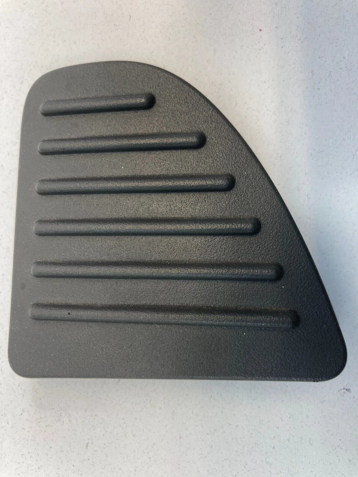 2004-2008 FORD F-150 FRONT PASSENGER HEADREST INNER BEZEL TRIM COVER OEM 580698