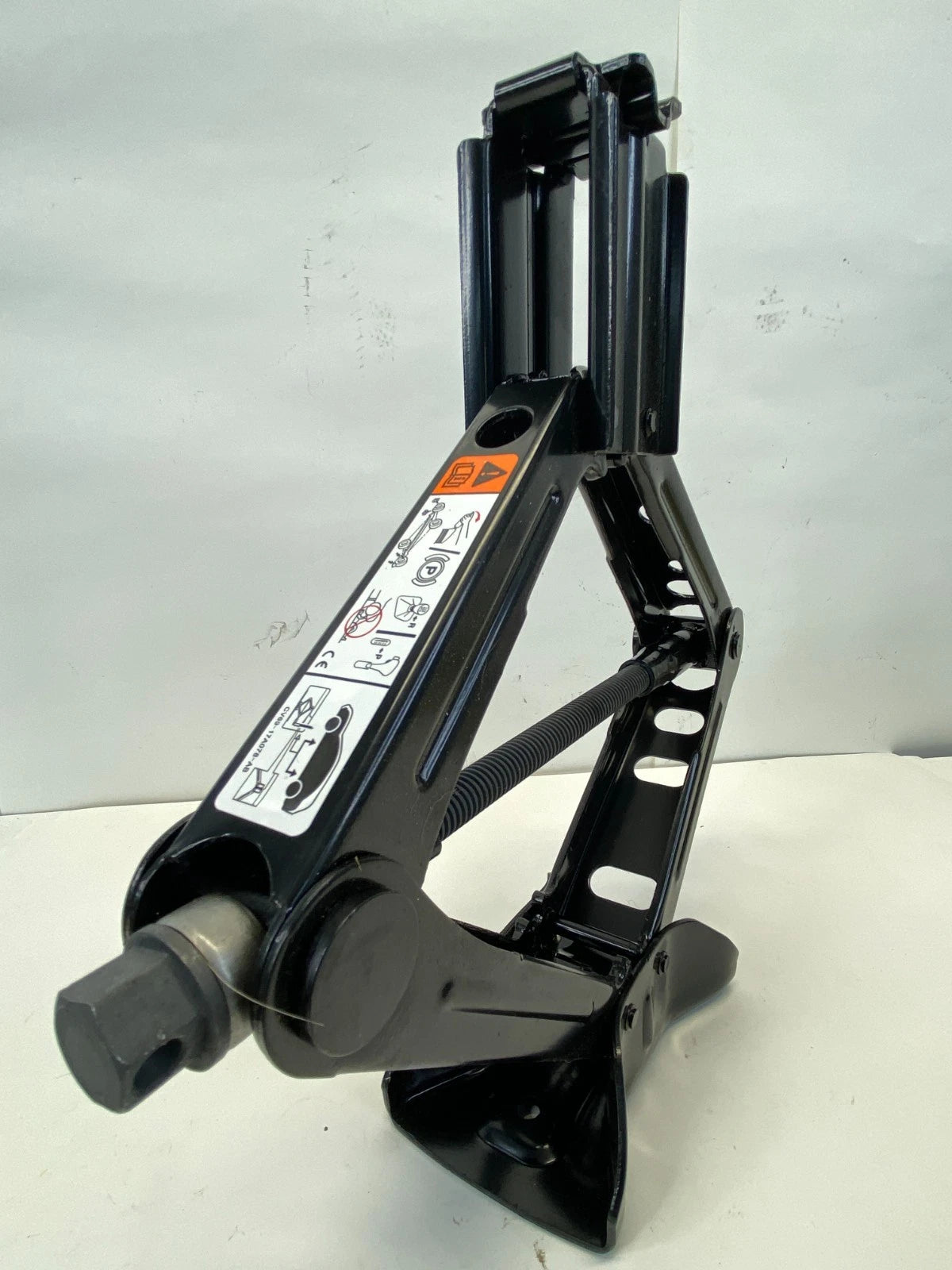 2013-2019 FORD ESCAPE SPARE TIRE SCISSOR JACK ASSY W/ FOAM TRAY CJC-17080AB OEM