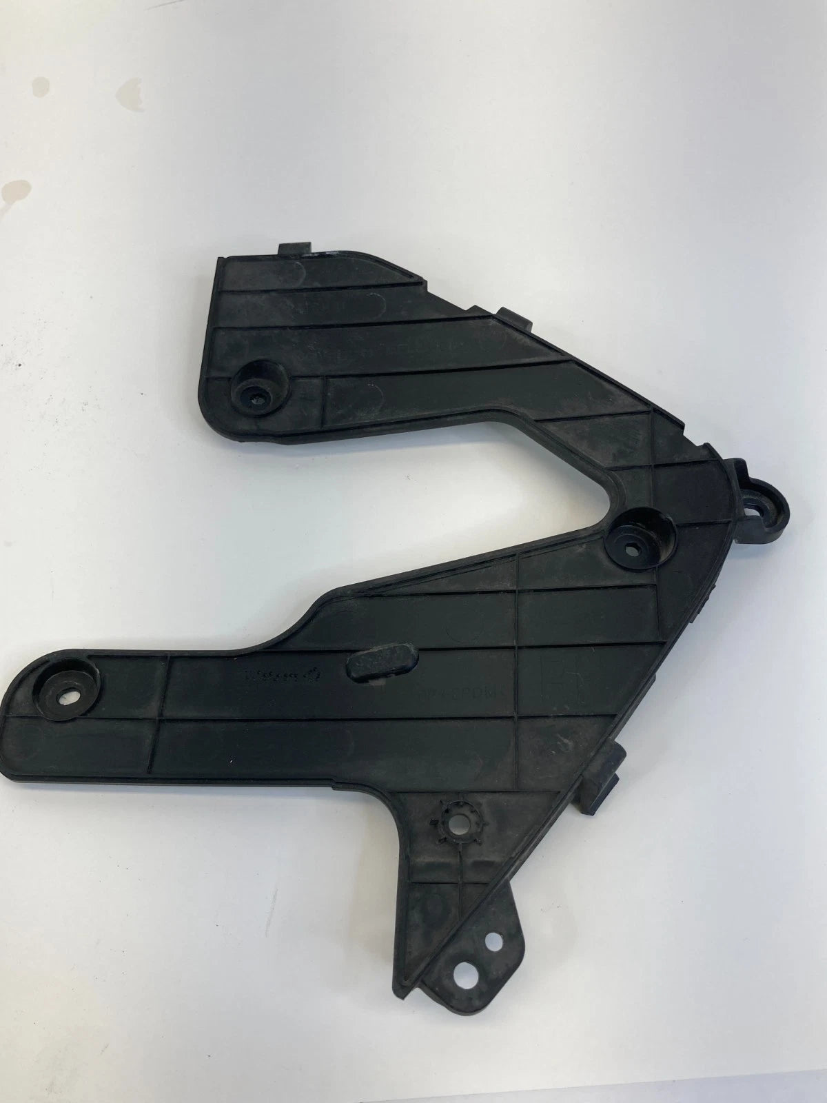 2011-2015 Hyundai Sonata Hybrid Front Bumper Right Side Bumper Bracket RH OEM