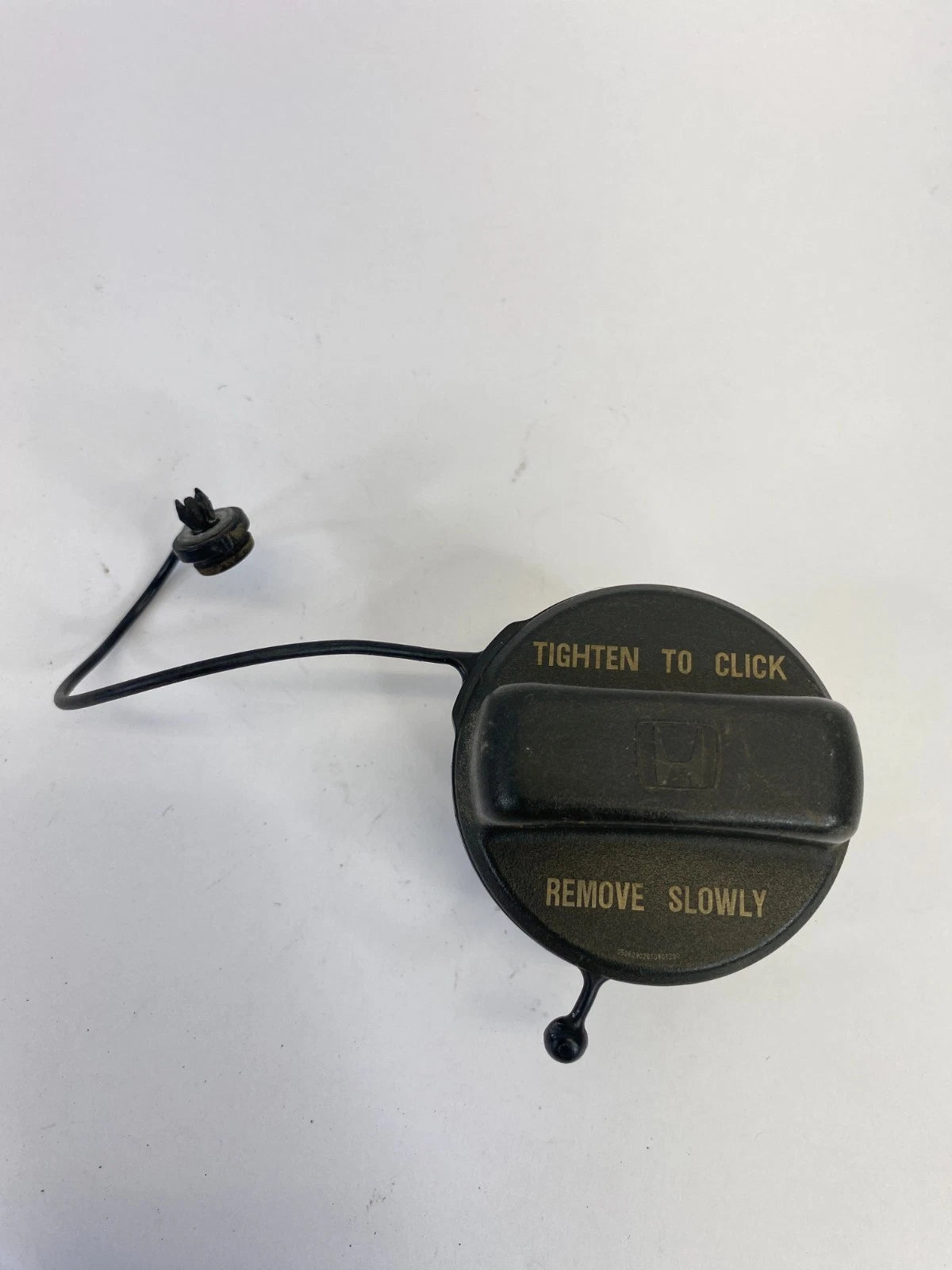 2005-2007 HONDA ACCORD COUPE FUEL FILLER TANK GAS CAP TOP LID COVER OEM
