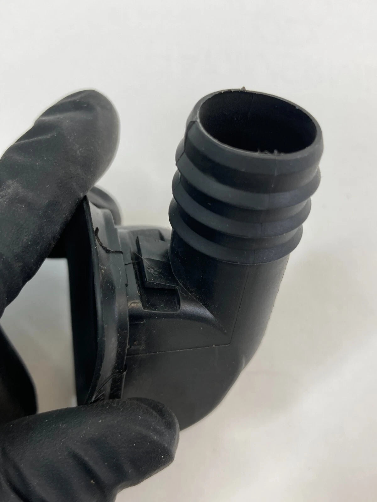 2009-2017 VOLKSWAGEN TIGUAN DASH AIR HOSE UNION DUCT ADAPTER COVER 1K0820731