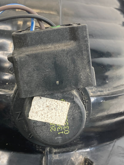 02 03 04 05 Ford Explorer Rear Left RR LH Side Tail Light Taillight Lamp OEM