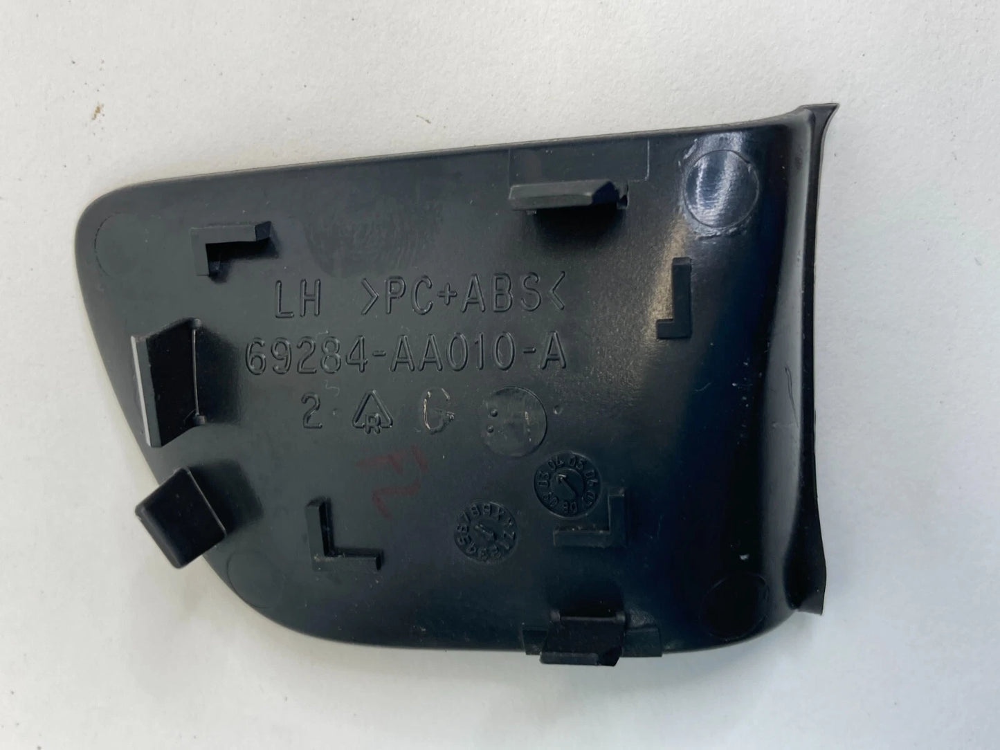 2002-2006 TOYOTA CAMRY FRONT LEFT INNER DOOR PLUG SCREW COVER TRIM 69284-AA010-A