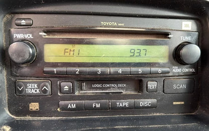2005 2006 TOYOTA TUNDRA CREW RADIO AM FM CD RADIO RECEIVER PLAYER 861200C130 OEM