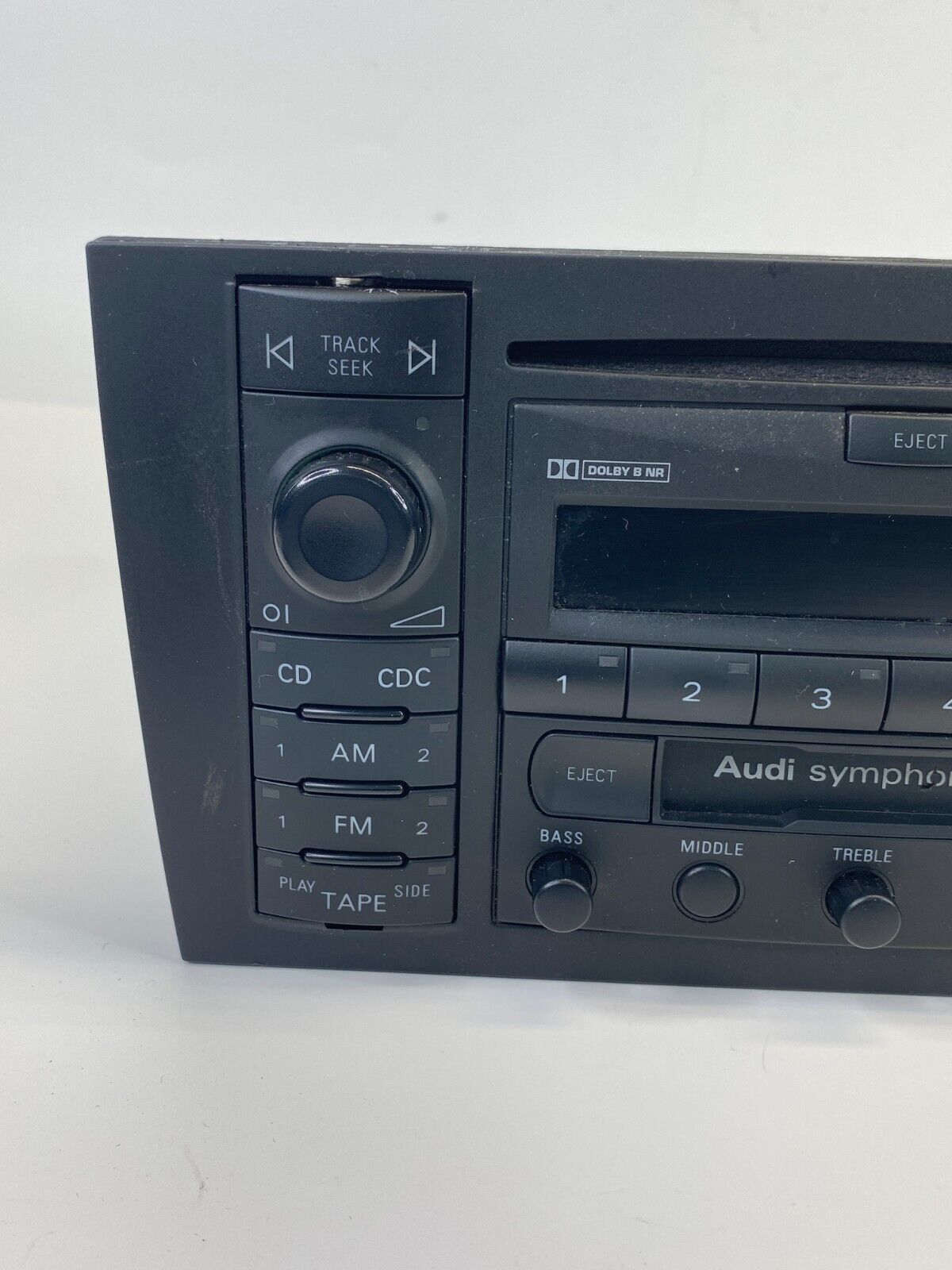 98-03 Audi A6 Quattro AM FM Radio Stereo CD Cassete Player Receiver 4B0-035-195