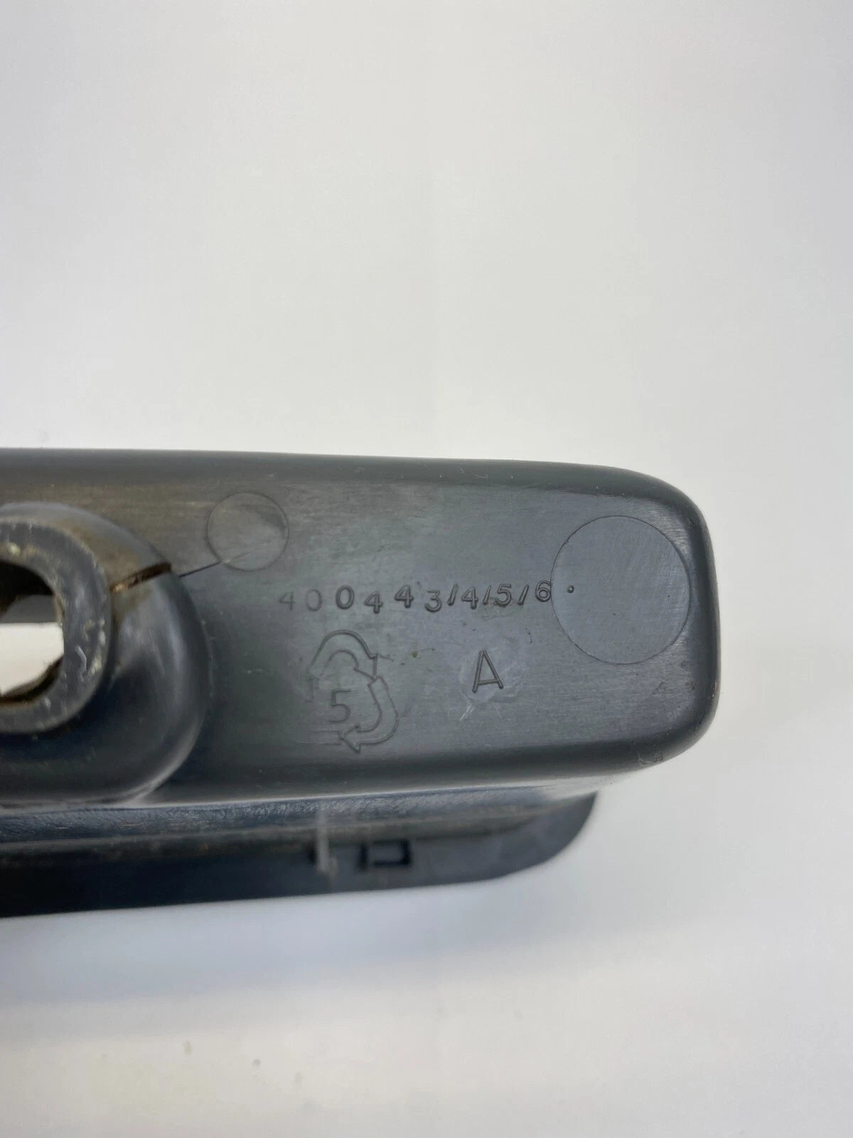 01-07 FORD ESCAPE FRONT RIGHT PASSENGER DOOR PULL HANDLE CUBBY BIN C0FU-10050-AD