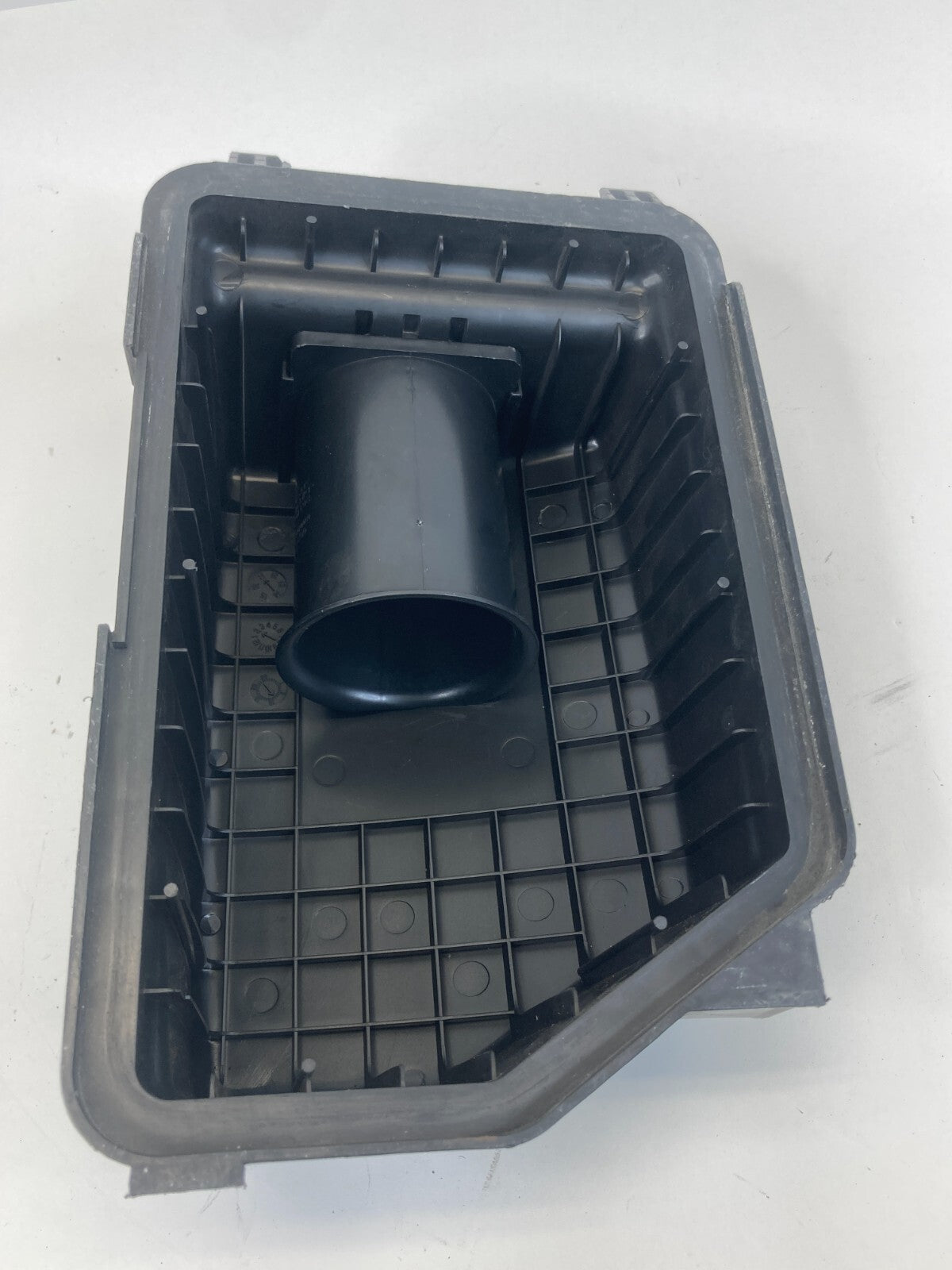 13 14 15 16 17 Hyundai Elantra GT Air Intake Box Upper Cleaner Housing Cover OEM