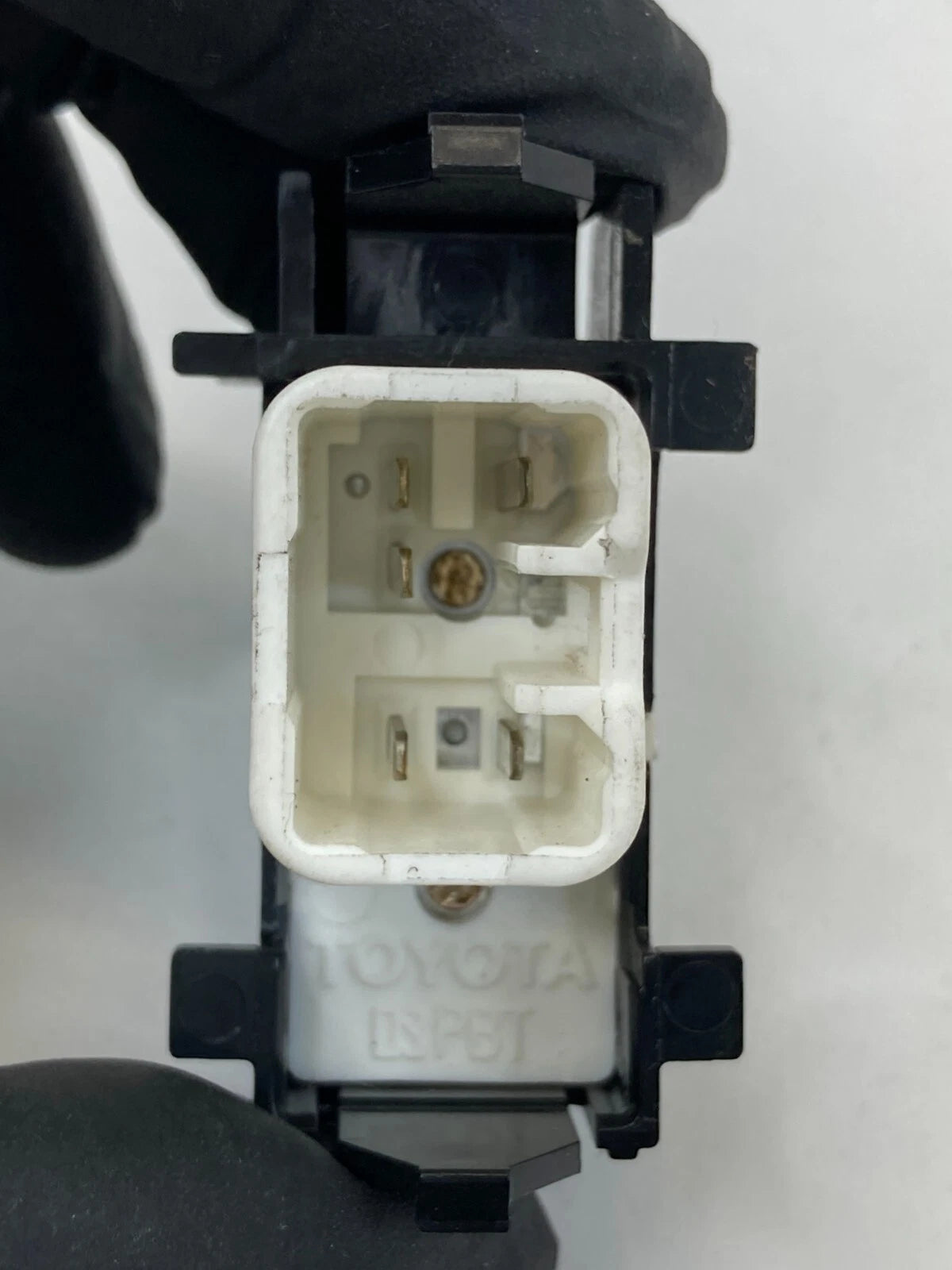 2004-2009 TOYOTA PRIUS FRONT RIGHT SIDE DOOR LOCK CONTROL SWITCH 850-0T72 OEM