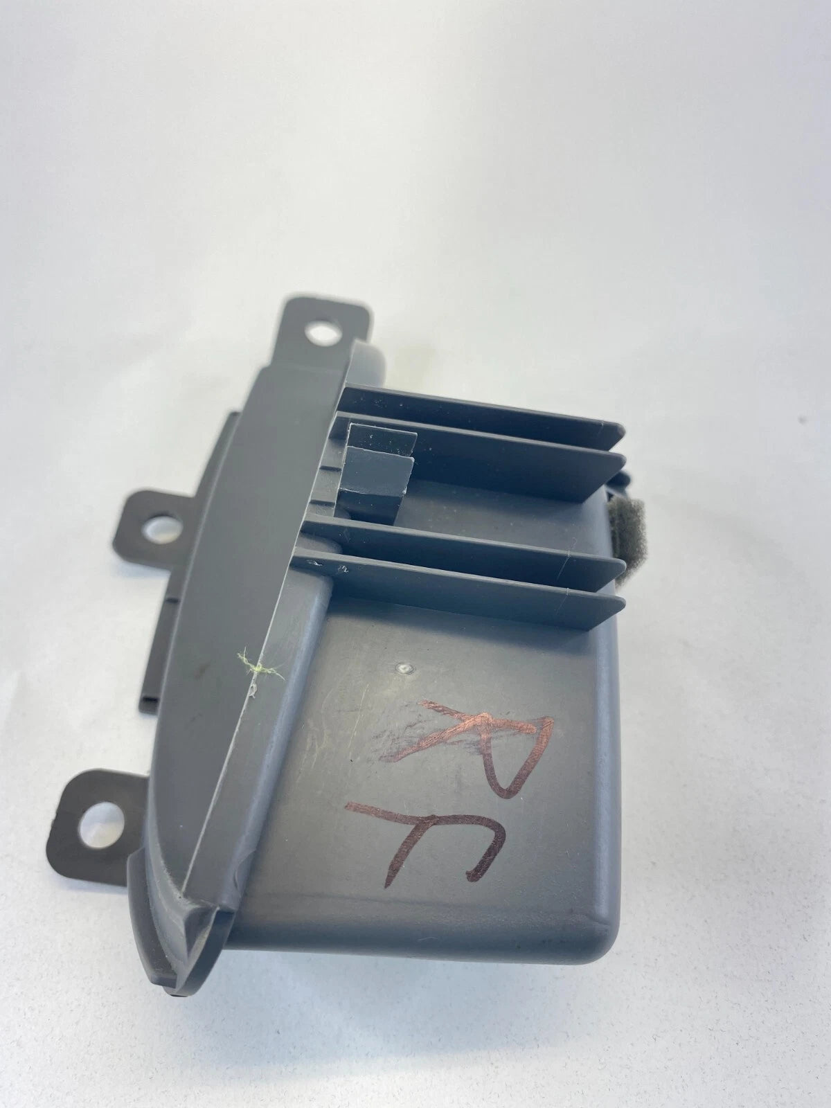 11-14 HYUNDAI SONATA FR RH SIDE INTERIOR DOOR PULL HANDLE POCKET BEZEL 827403S00