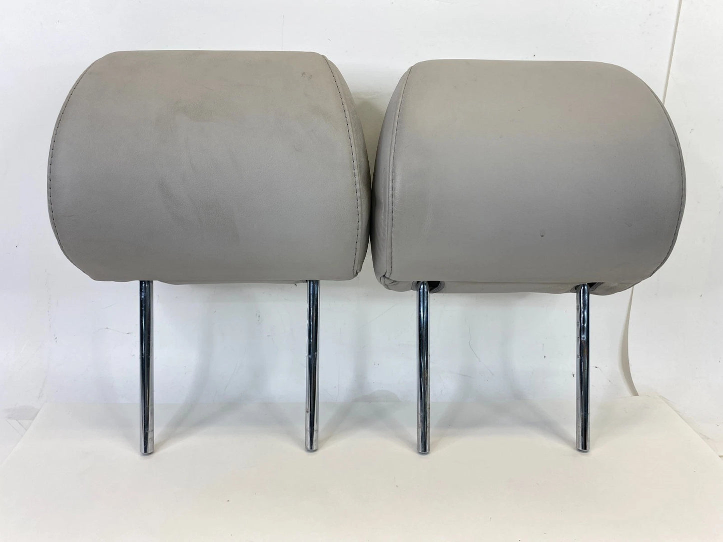 2004-2009 LEXUS RX330 RX350 FRONT DRIVER/PASSENGER HEAD REST HEADREST SET OEM