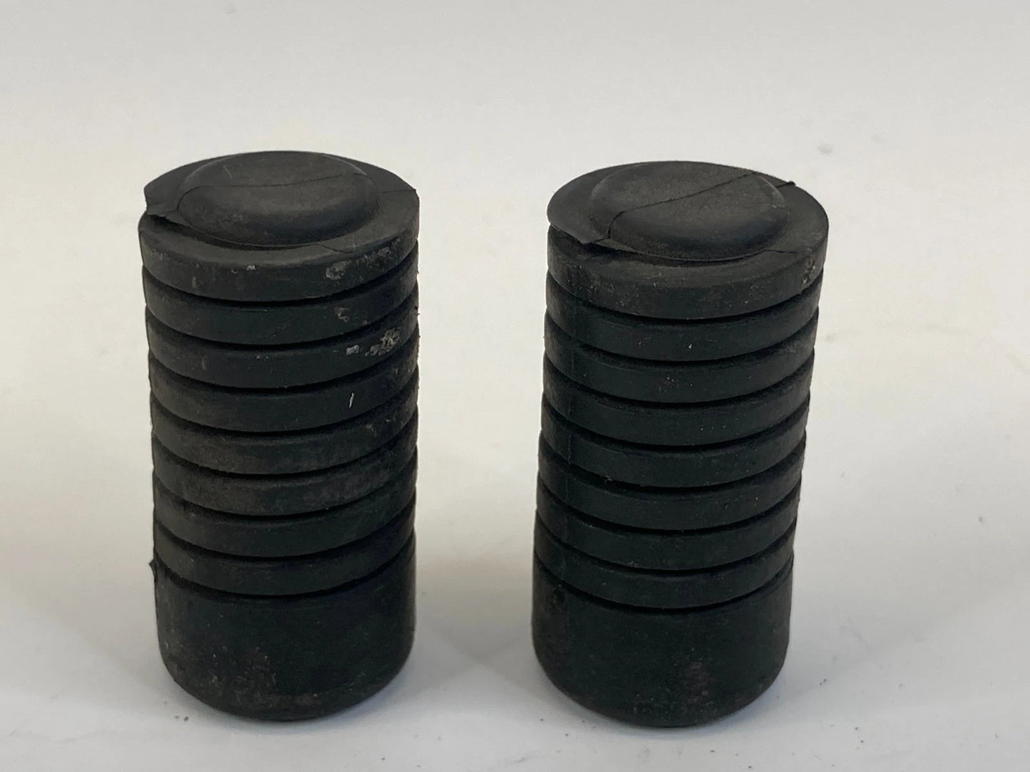 2010-2019 KIA SOUL FRONT HOOD BUMPER RUBBER STOP BUFFER ADJUSTMENT PAIR SET
