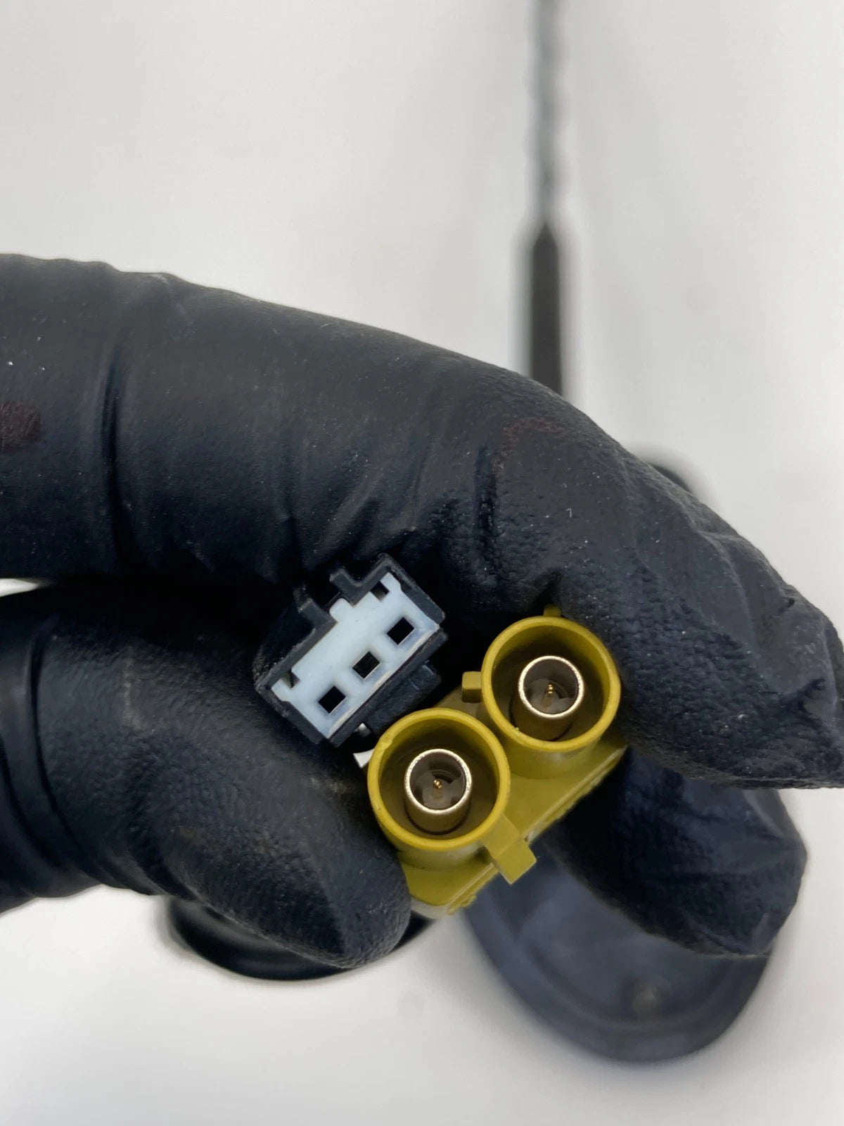 13-19 FORD INTERCEPTOR UTILITY ROOF MOUNT RADIO ANTENNA BASE MAST FM5T-19G461-BB