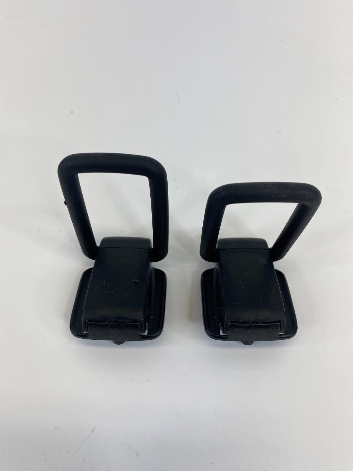 07-12 MAZDA CX-7 CX7 REAR TRUNK CARGO TIE DOWN HOOK HOLDER SUPPORT SET C23569563
