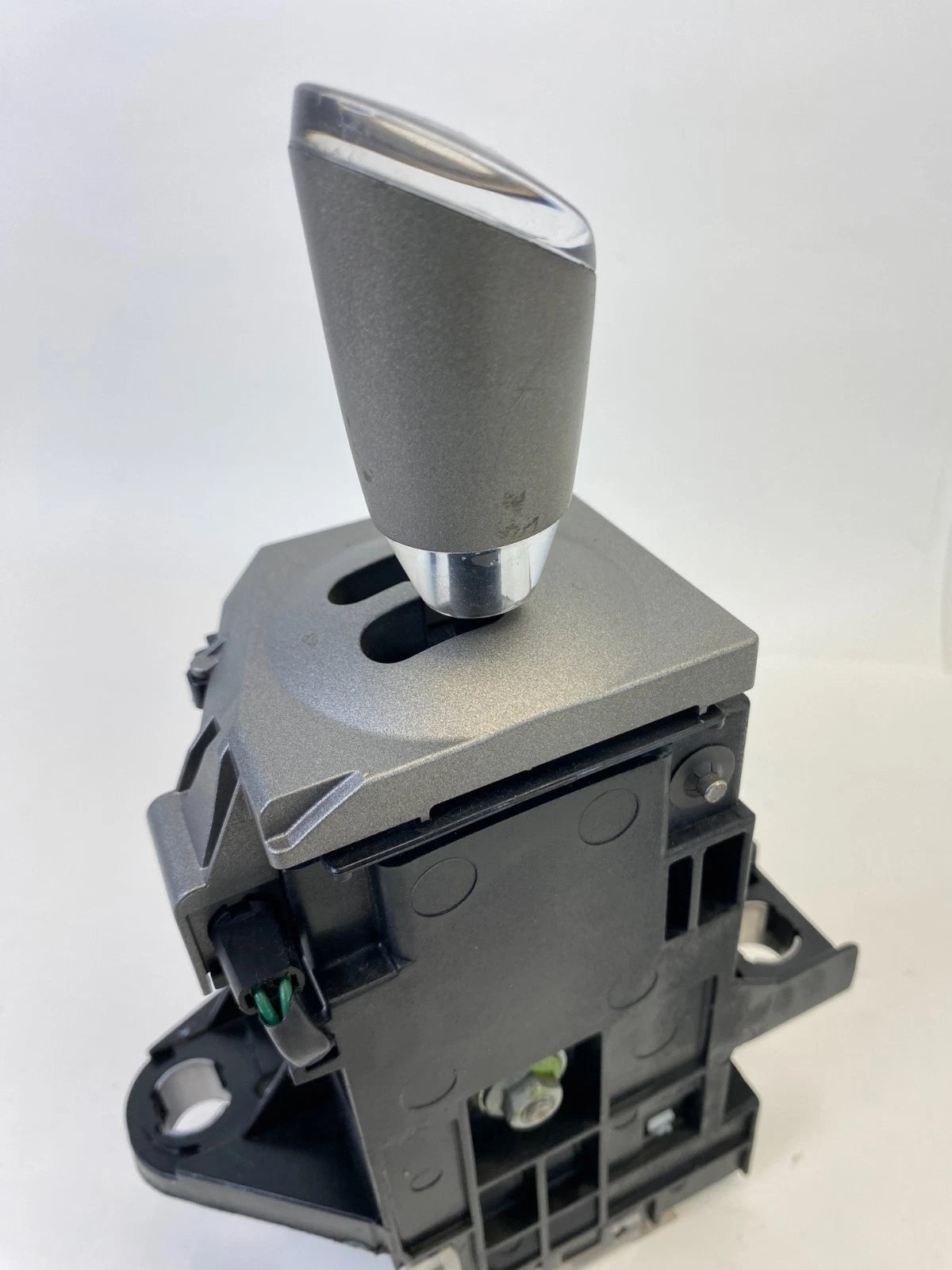 2004-2009 TOYOTA PRIUS AUTOMATIC TRANSMISSION GEAR SHIFTER ASSEMBLY 89451-47030