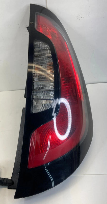 2014-2019 Kia Soul Rear Right Passenger Side Tail Light Taillight Lamp 92402B2
