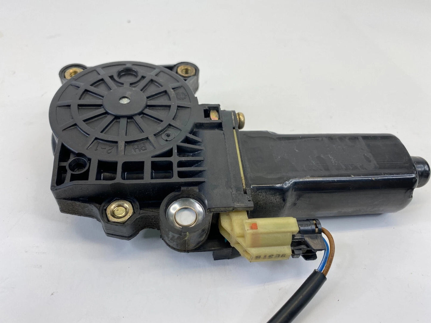 1996-2001 HYUNDAI ELANTRA SEDAN FRONT RIGHT SIDE POWER DOOR WINDOW MOTOR OEM