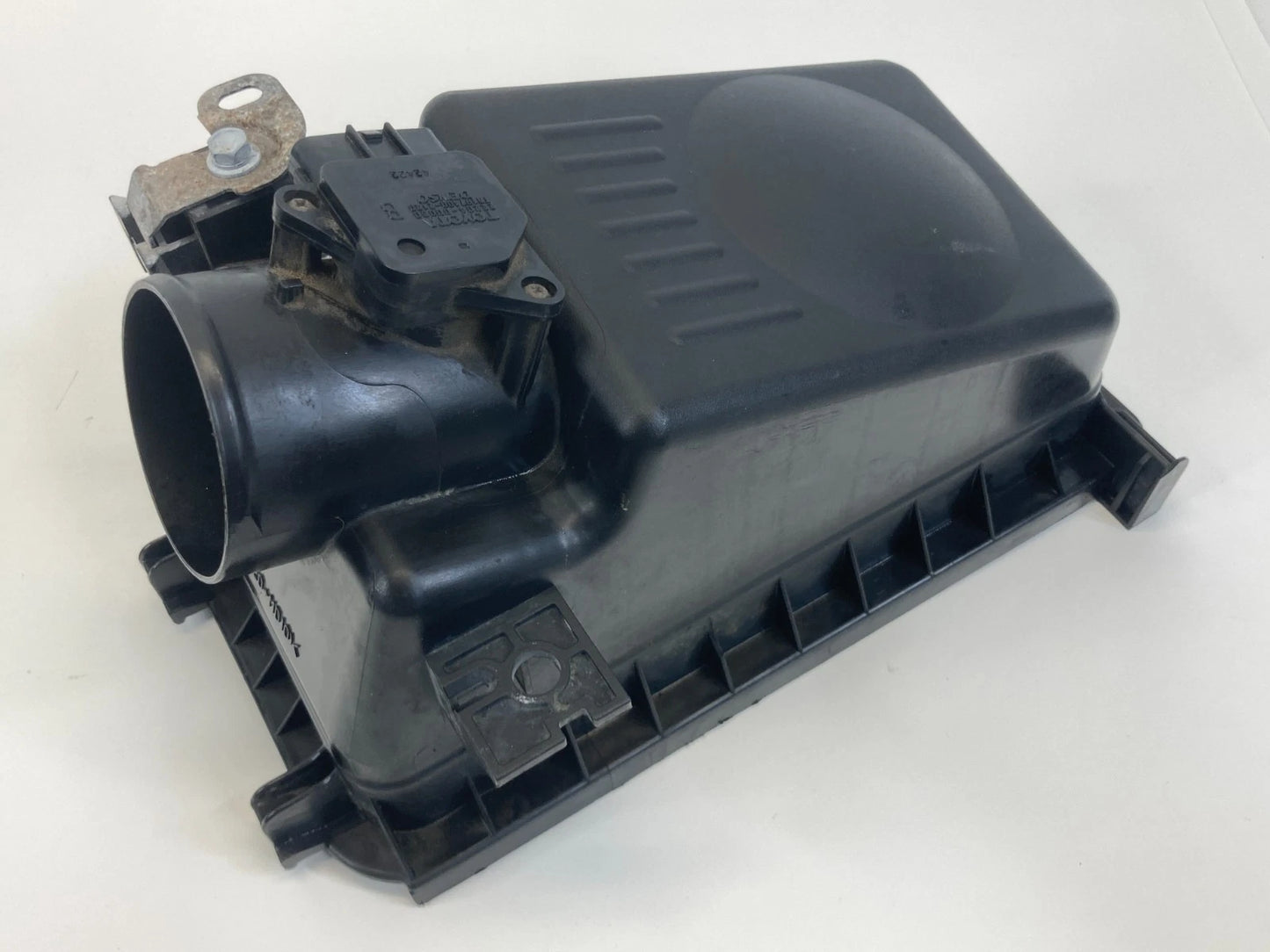 2005-2008 TOYOTA COROLLA 1.8L AIR CLEANER INTAKE BOX UPPER COVER 17812-28020 OEM