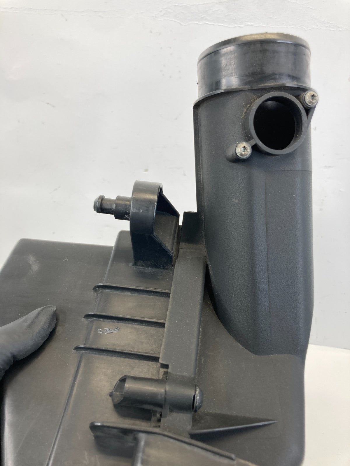 2003-2005 Saab 9-3 2.0L AT Air Intake Cleaner Filter Box Assembly 12785072 OEM