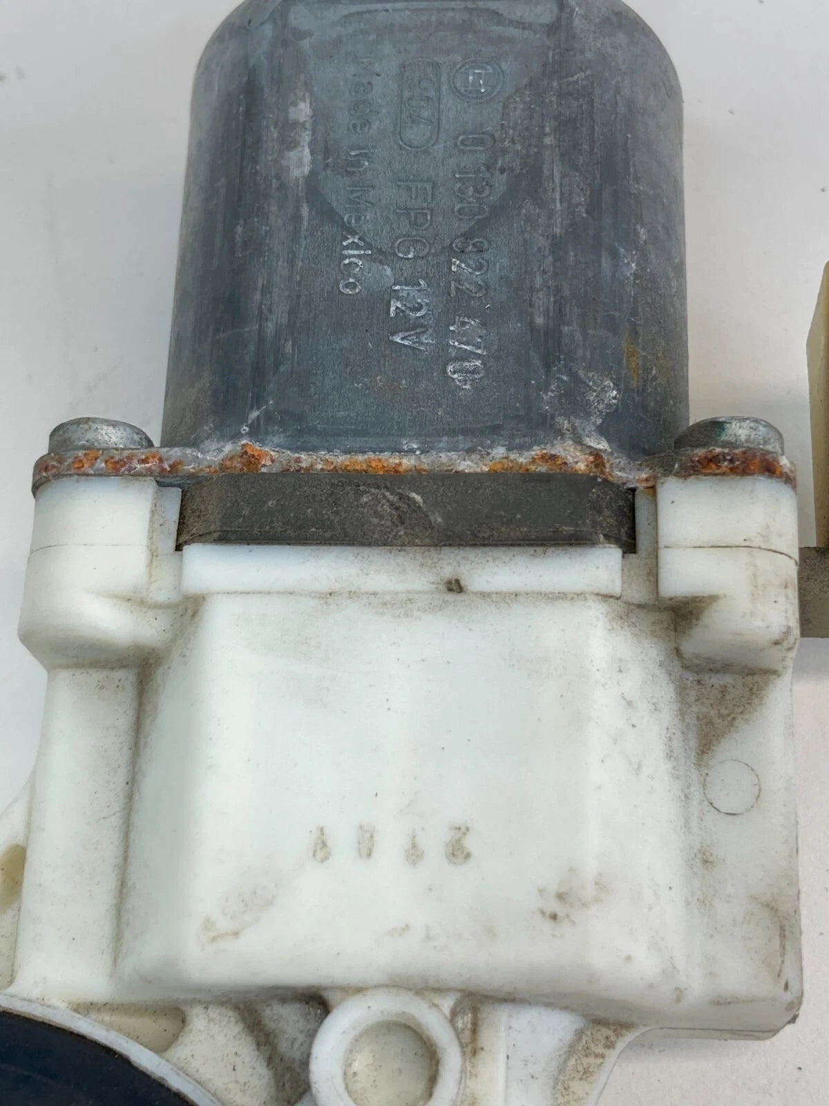 2008-2011 FORD FOCUS SEDAN REAR LEFT SIDE DOOR POWER WINDOW MOTOR 0130822470 OEM