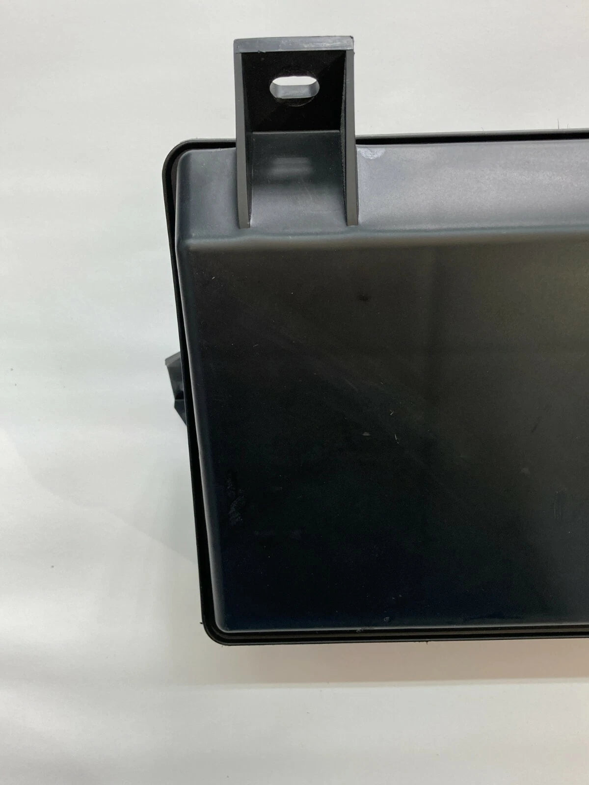 2006-2012 MERCEDES BENZ R350 BASS BOX SUBWOOFER LOUDSPEAKER A2518200002 OEM