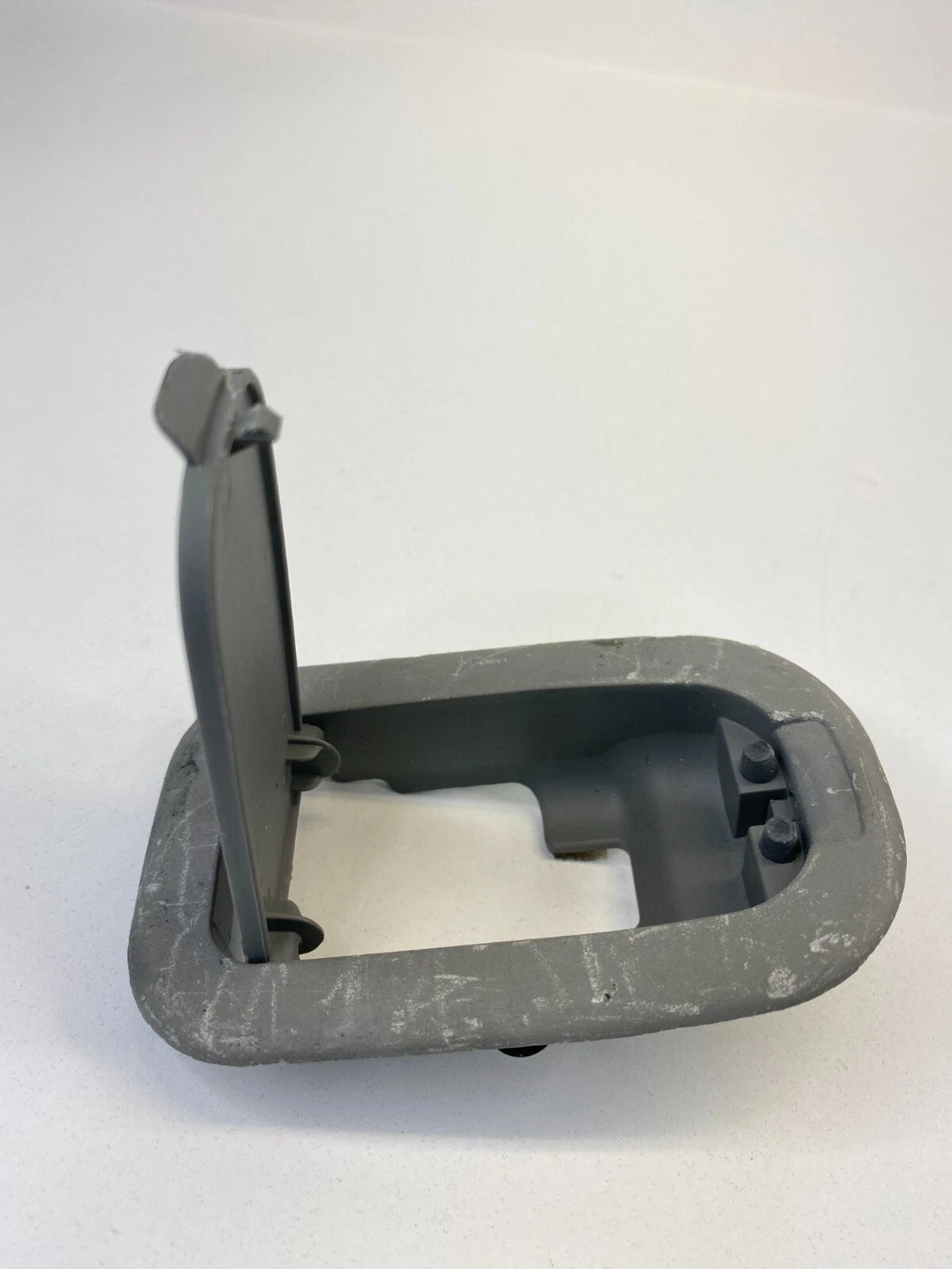 2007-2010 HYUNDAI ELANTRA REAR SEAT BELT ANCHOR CHILD COVER TRIM PLATE OEM