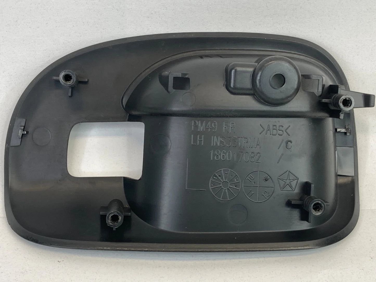 10-12 DODGE CALIBER REAR LEFT INTERIOR DOOR HANDLE BEZEL COVER TRIM INS33TRMA