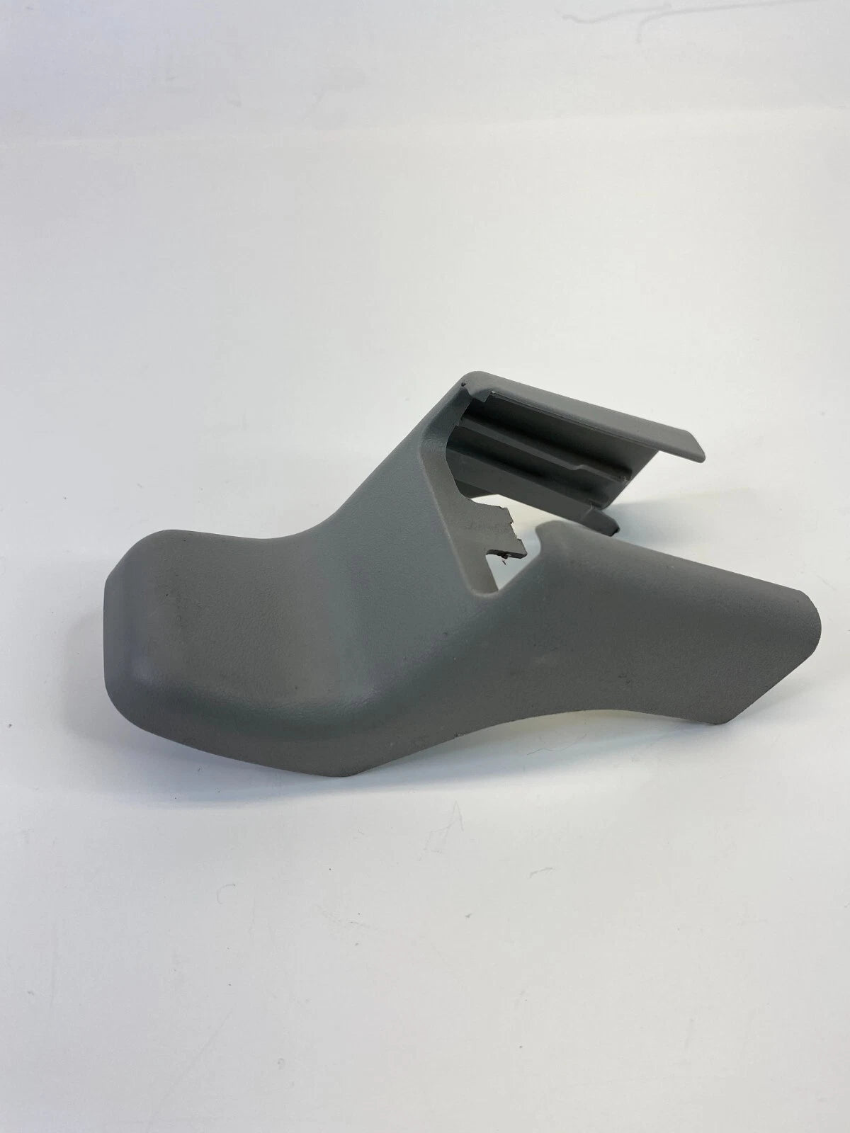 2007-2011 TOYOTA CAMRY FRONT LEFT SEAT RAIL TRACK END CAP COVER TRIM 72138-06030