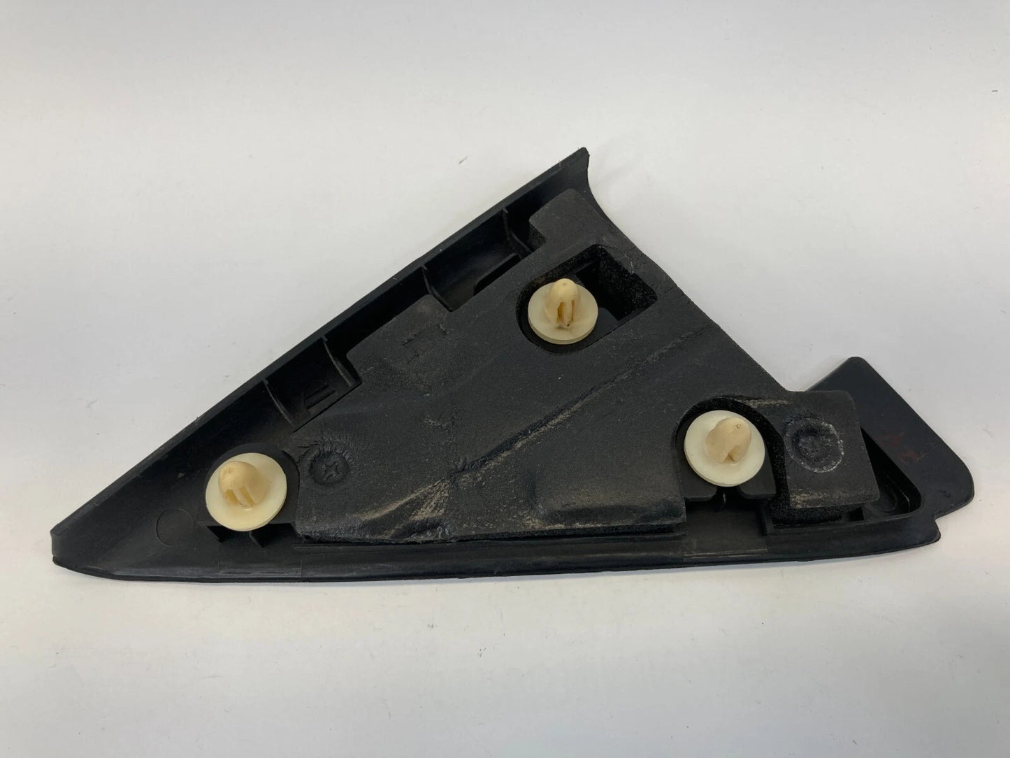 2004-2009 KIA SPECTRA REAR RIGHT PASSENGER DOOR INNER CORNER COVER TRIM OEM