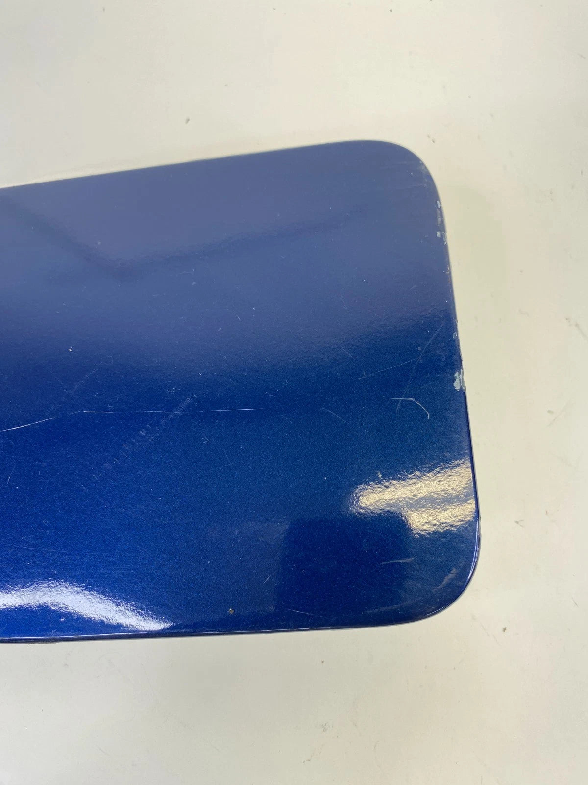 2012-2019 Nissan Versa SEDAN Fuel Filler Door Tank Gas Lid Cover Assy OEM