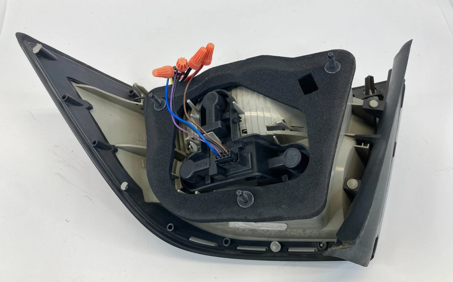 2008 09 10 11 SAAB 9-3 SEDAN REAR LEFT DRIVER SIDE OUTER TAILLIGHT TAIL LAMP OEM