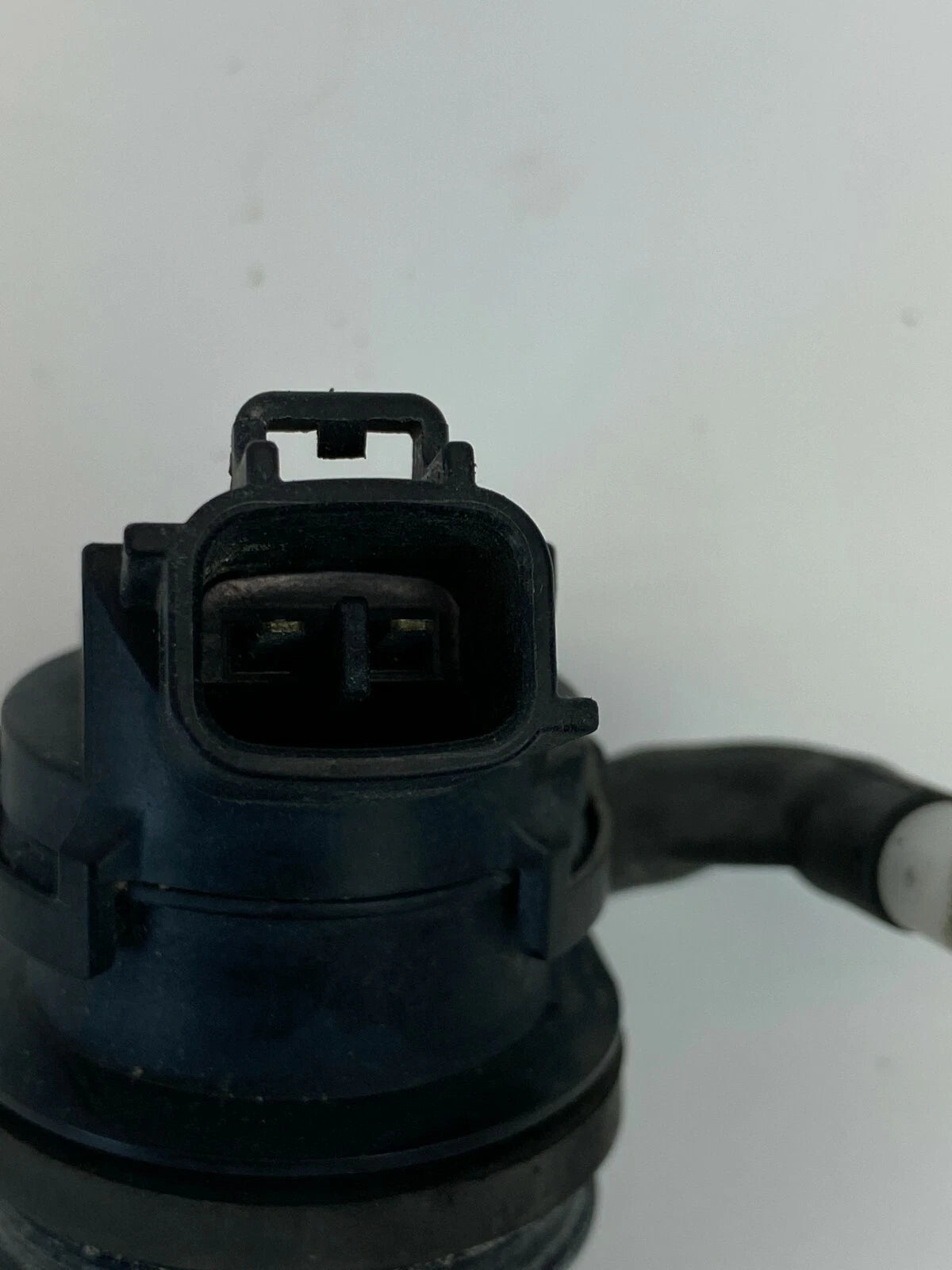 2004-2013 MAZDA 3 5 6 CX-7 WINDSHIELD WASHER FLUID MOTOR PUMP 860310-2451 OEM