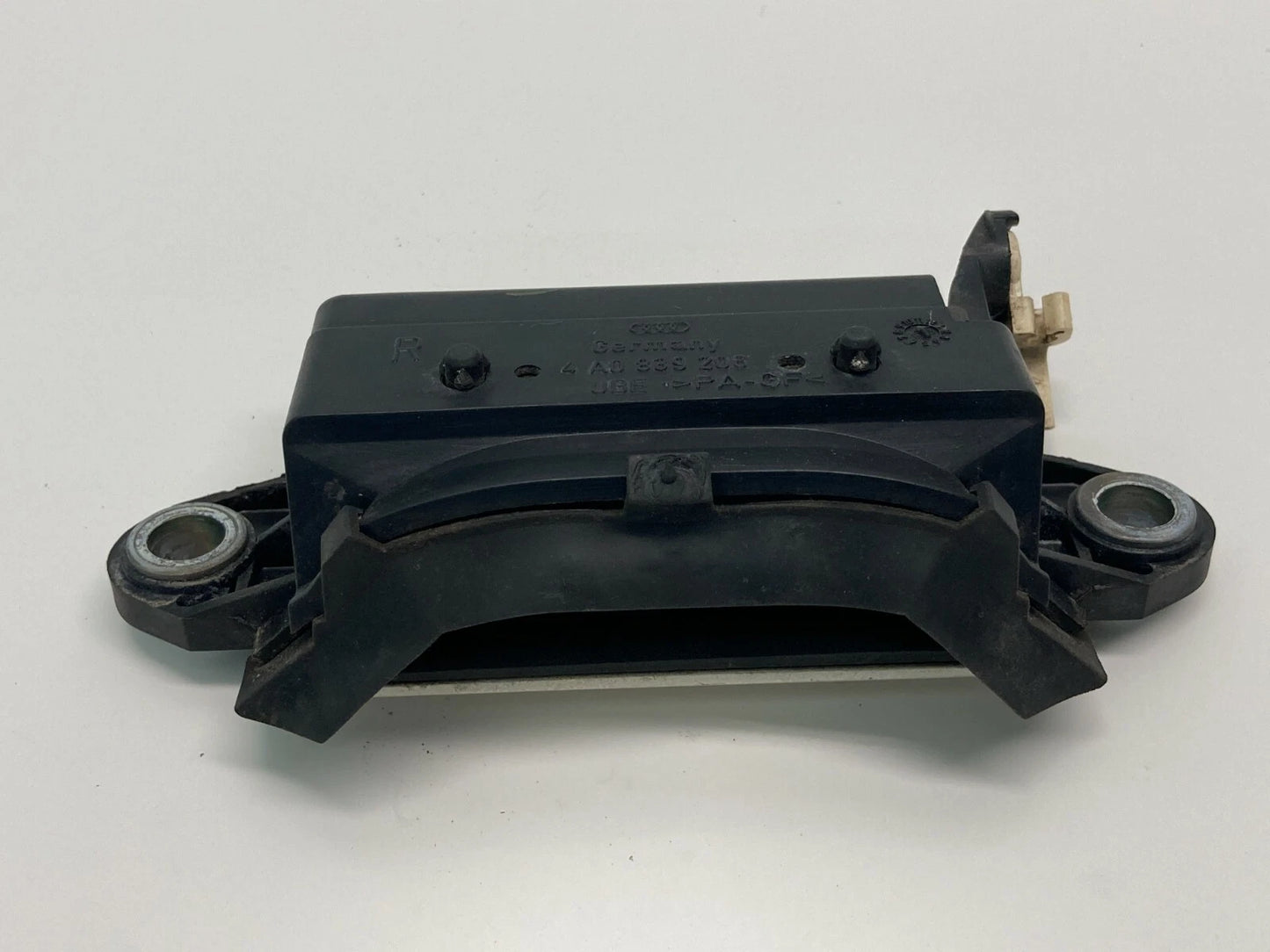 1996-1999 AUDI A4 REAR RIGHT SIDE EXTERIOR OUTSIDE DOOR HANDLE 4A0839206 OEM