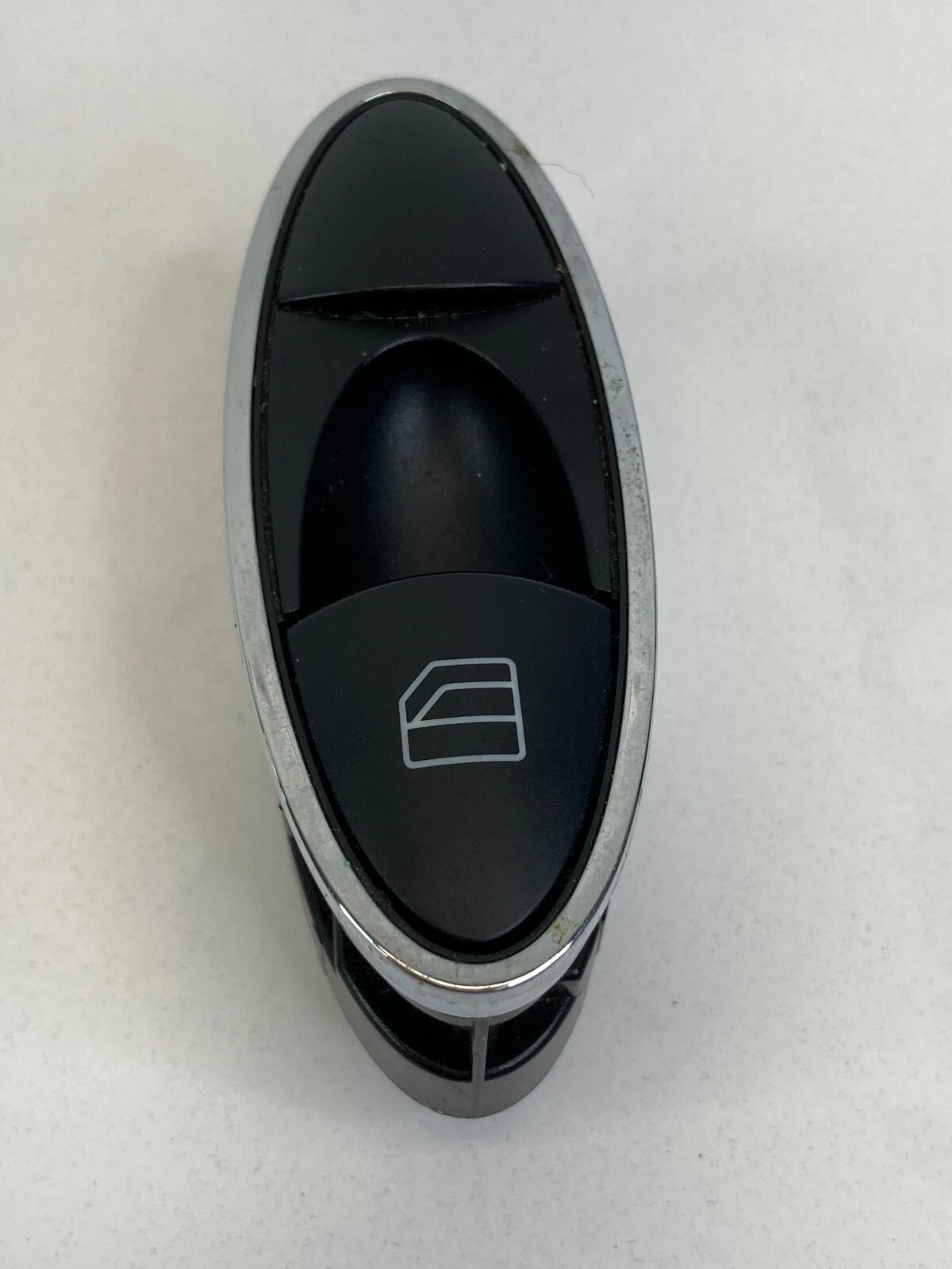03-09 MERCEDES-BENZ E320 REAR LEFT SIDE DOOR WINDOW CONTROL SWITCH A2118218651
