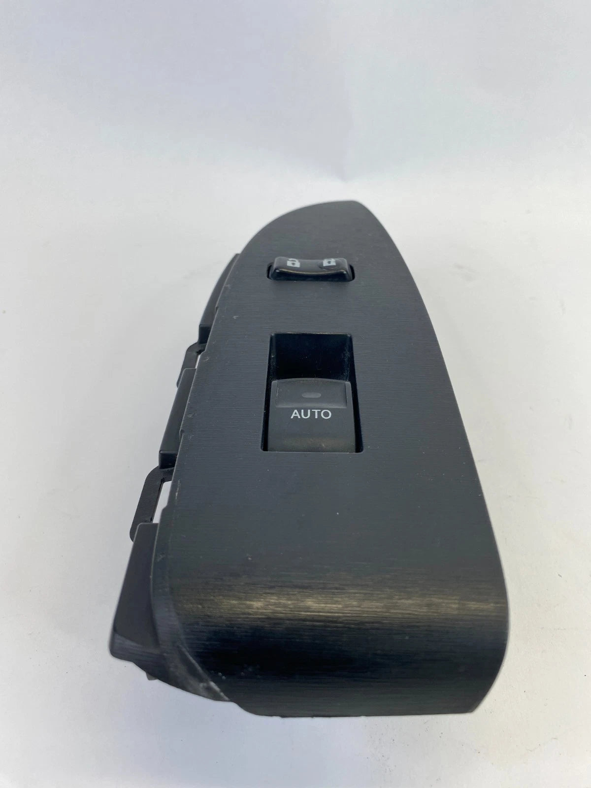 10-15 TOYOTA PRIUS FRONT RIGHT PASSEGER WINDOW SWITCH BEZEL TRIM 74231-47120 OEM