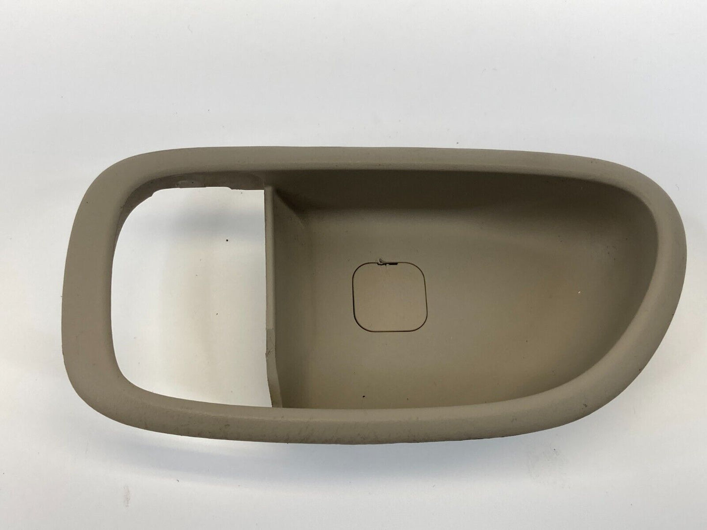 2007-2010 Hyundai Elantra Front Left Side Inner Door Handle Bezel 82611-2H000