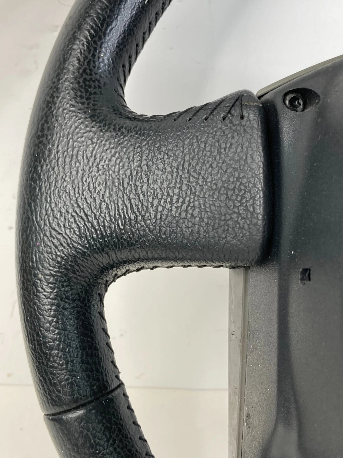 2008-2012 LAND ROVER LR2 STEERING WHEEL W/ AUDIO &CRUISE CONTROL 6H523600RB8 OEM