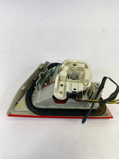 2009-2011 BMW 328I XDRIVE REAR RIGHT PASSENGER INNER TAILLIGHT LAMP 7289427 OEM