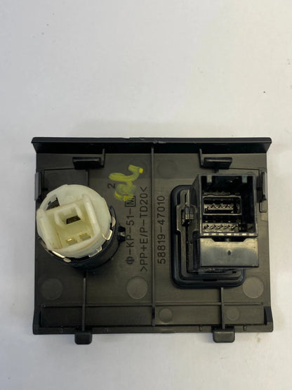 2012-2015 TOYOTA PRIUS CENTER CONSOLE PANEL POWER OUTLET JACK AUX 58819-47010