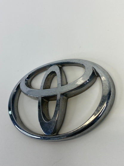 1998-2002 Toyota Corolla Rear Trunk Lid Emblem Ornament Logo 75431-12050 OEM